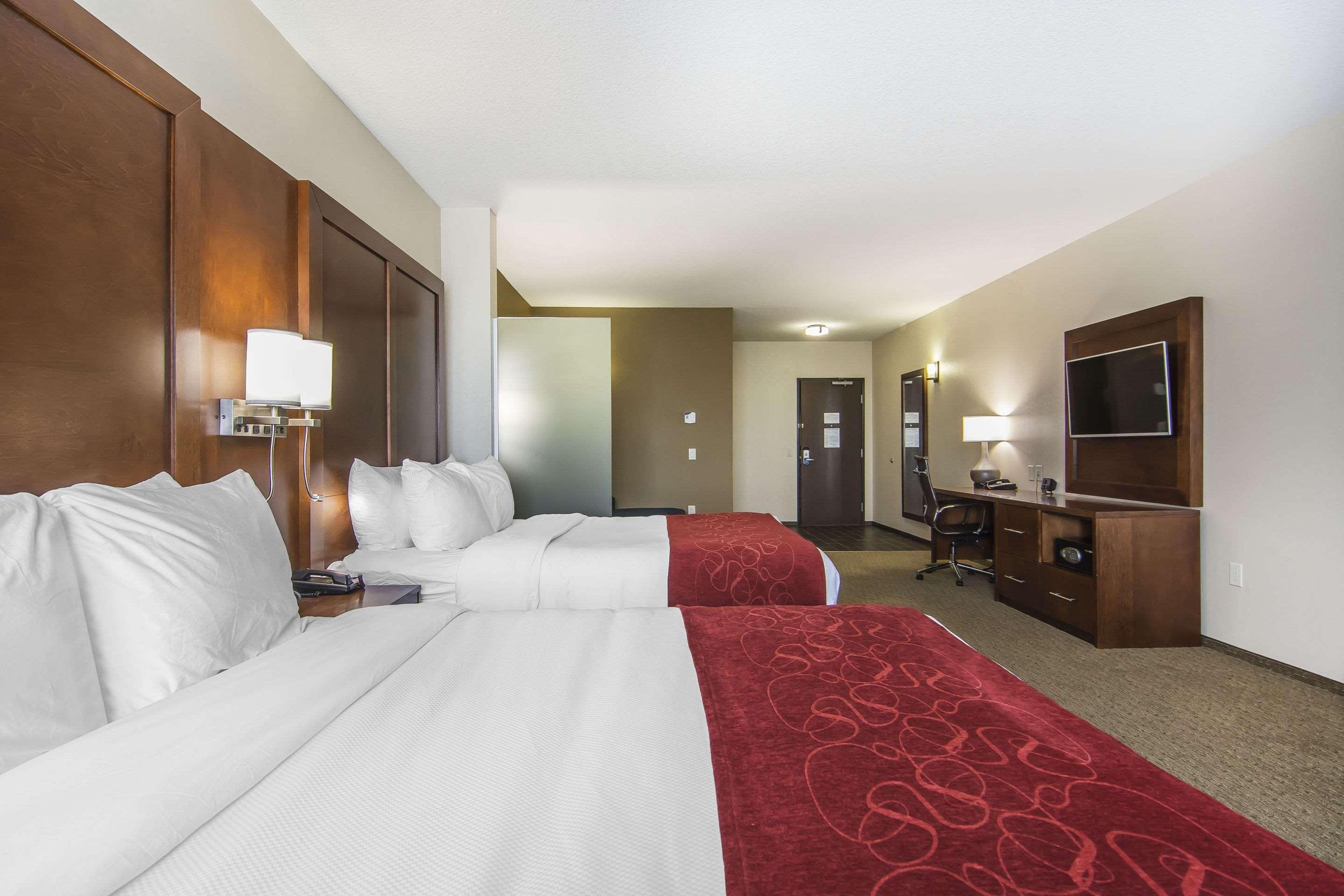 Comfort Suites Regina Exterior foto