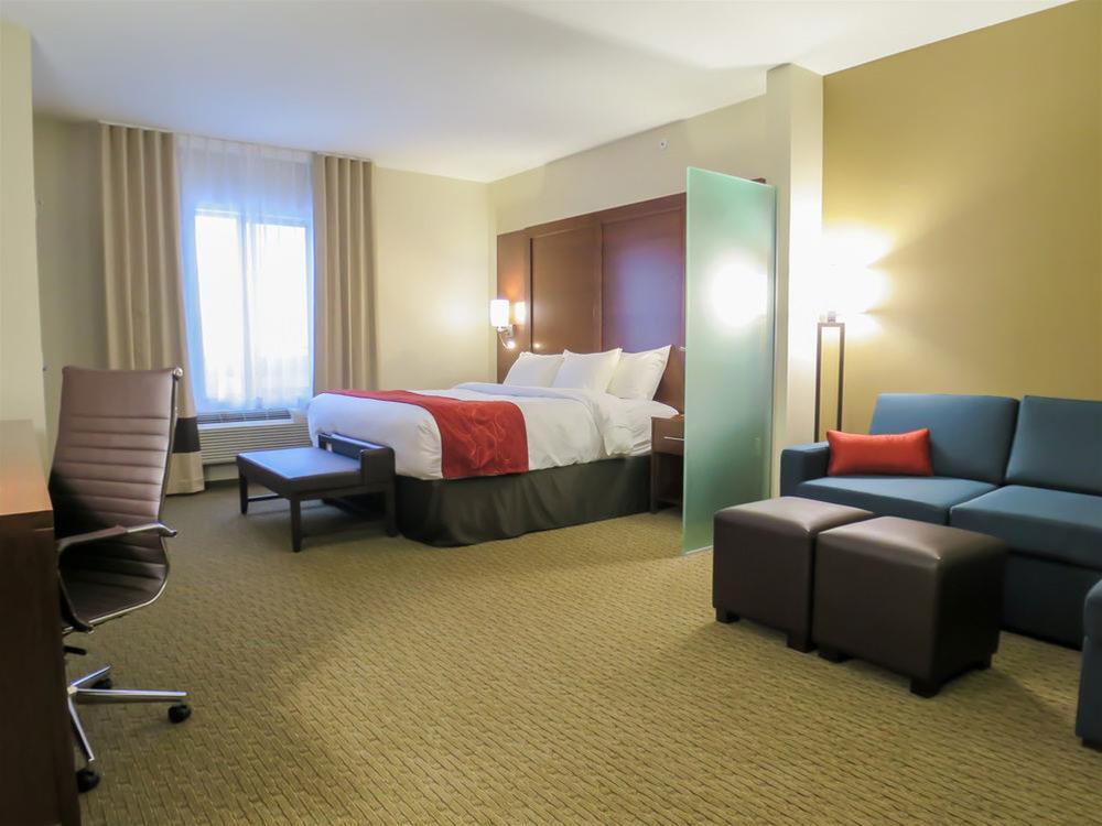 Comfort Suites Regina Exterior foto